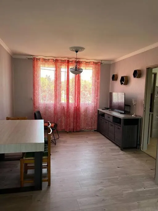 Maison Proche Centre Ville Καστρ 0*,